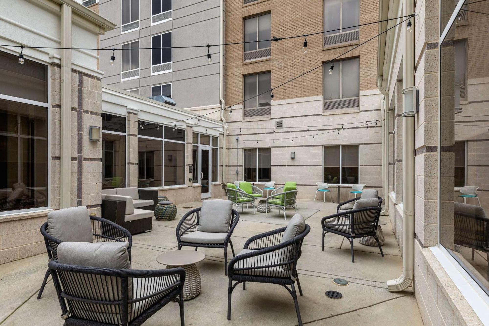 Hilton Garden Inn Atlanta East/Stonecrest Литония Экстерьер фото